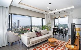 Escada Studio & 2-Bedroom, Rooftop Swimming Pool, Gym, Workspace, Wonderiss Homes Westland Living